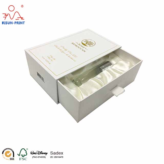 cosmetic box 3.jpg